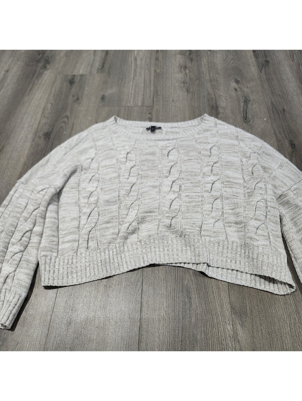 Express Light Gray Cable Knit Cropped Sweater Size Large